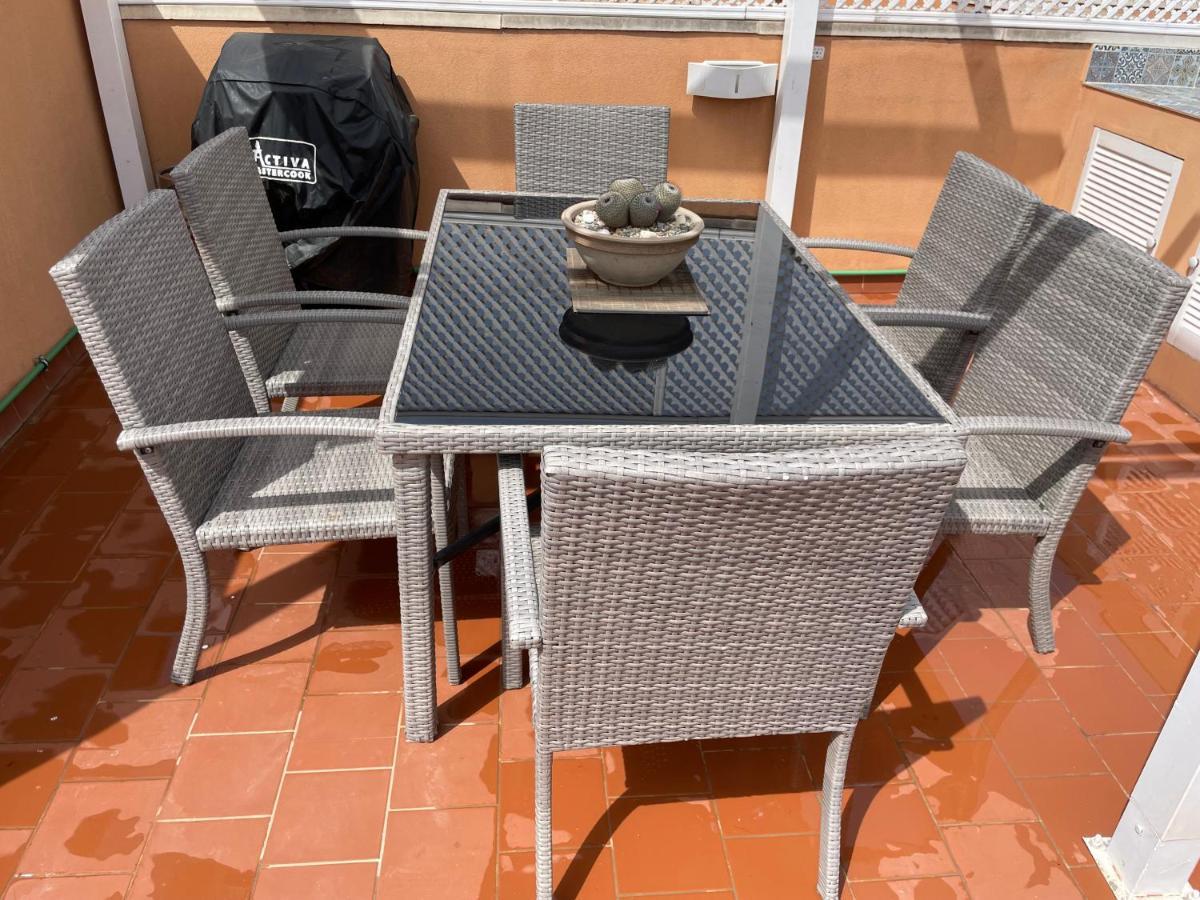 Bright & Airy Sea View Apartment موخاكار المظهر الخارجي الصورة